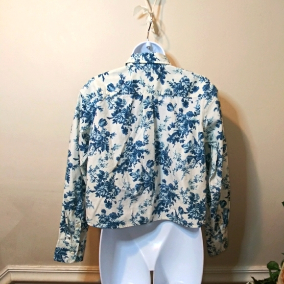 Gap x LoveShackFancy White & Blue Rose Floral Cottage Core Print Cropped Shirt - Picture 5 of 13
